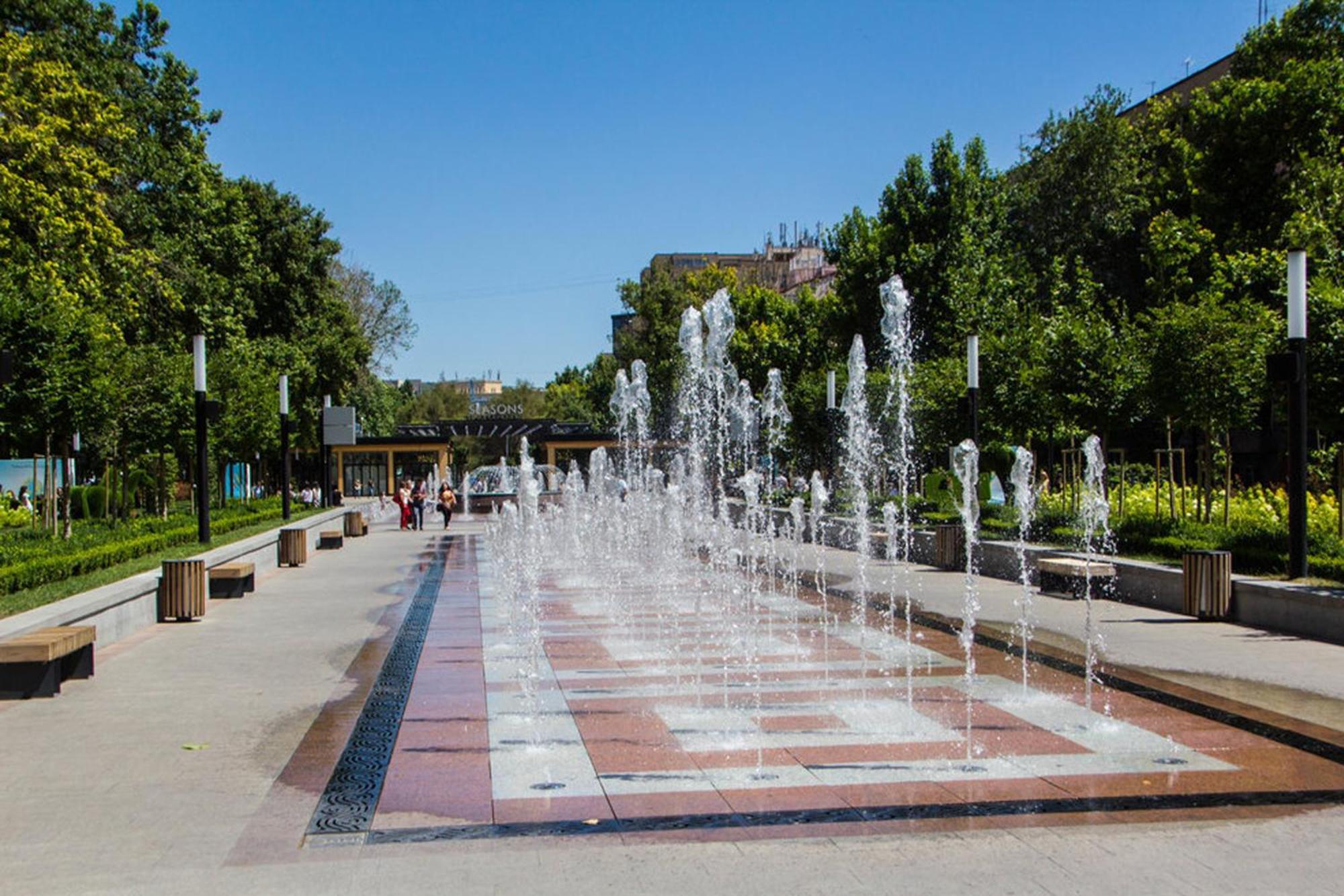 L&L. Yerevan Exterior foto